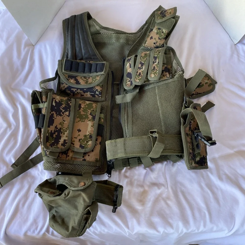 Military Combat Vest Digital Pattern‎ Multipule Pockets Gun Holster Clip Pockets